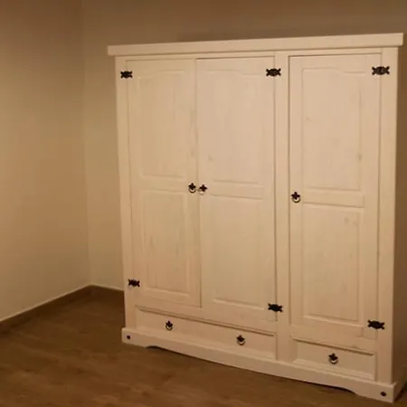 Vega Rodiles El Llagar Apartman